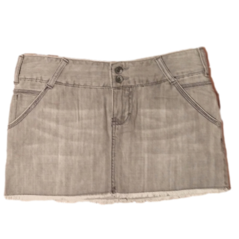 ROXY Grey denim skirt size 5, sewn fringed hemline new condition.